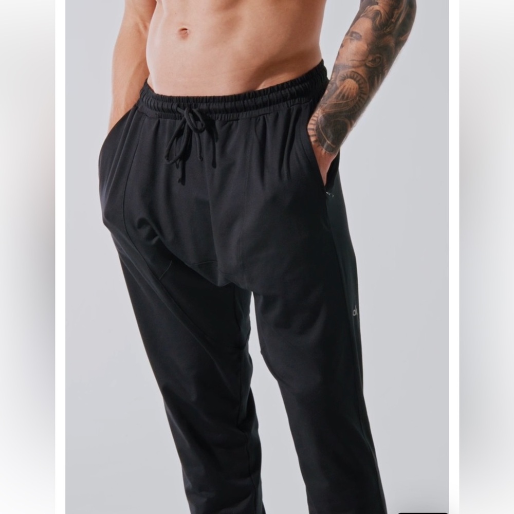 NWT ALO CONQUER REVITALIZE PANT color: BONE - Picture 6 of 6